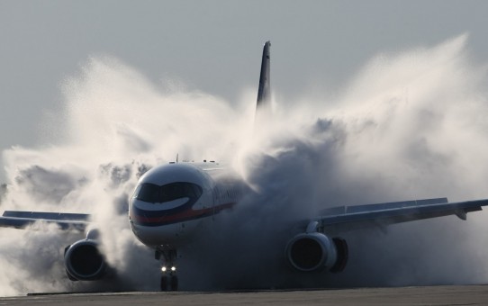 sukhoi-superjet-100-airplane-wallpaper-1920x1080